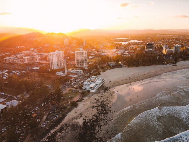Burleigh beach
